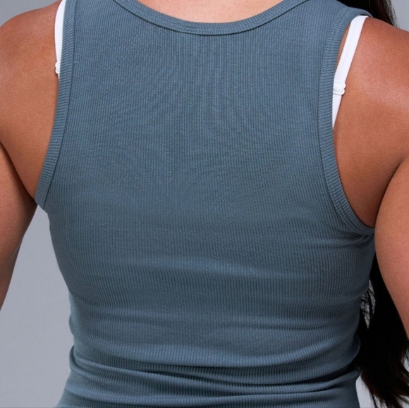 TLF Essential Ribbed Tank Top Medium - Picture 3 of 7